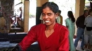 preview picture of video 'Sri Lanka - Kandy - Batik Herstellung - Peradeniya - Tempel des Zahns - Perahera Prozession'