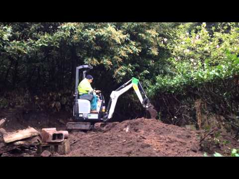 Bobcat e10 compact crawler excavator, 11 hp, 1176 kg