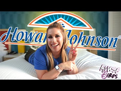 STAYING AT THE HOWARD JOHNSON ANAHEIM | THE BEST HOTEL NEAR DISNEYLAND | Mouse Vibes