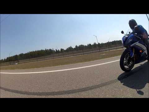Yamaha R6 VS. Honda CBR600RR
