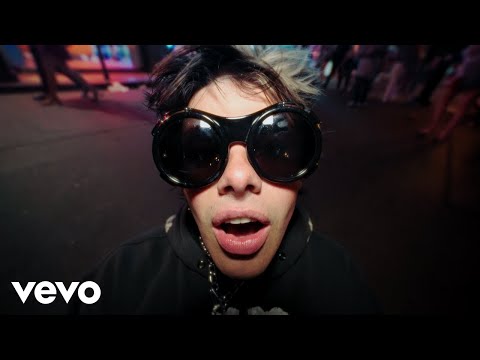 YUNGBLUD - Lowlife (Drunk Video)