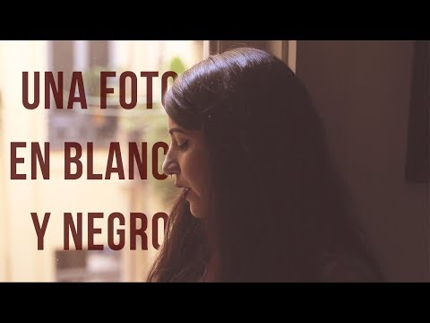 Video thumbnail for Una Foto En Blanco Y Negro (El Canto Del Loco)