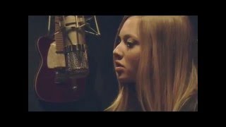 L&#39;il Red Riding Hood - Amanda Seyfried Sings