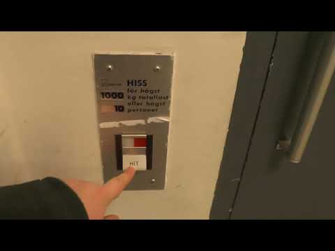 Clonky sound! 2x EPIC Old DEVE Hydraulic Freight Elevators @ Ostmästargränd 10, Stockholm, Sweden!