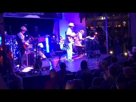 Nick Colionne and Pieces Of A Dream’s James Lloyd at the Mallorca Smooth Jazz Festival 2018