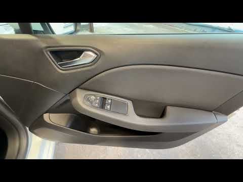 Renault Clio Iconic TCe 100 MY19 - Image 2