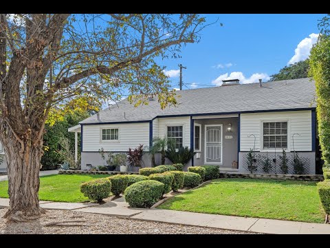 8131 Paso Robles Avenue Lake Balboa, CA |