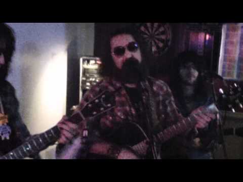 Bennie James and the repeating arms at Luckys#34  white lightning