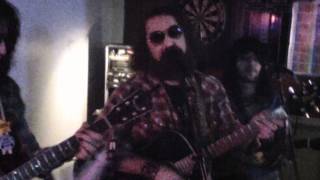 Bennie James and the repeating arms at Luckys#34  white lightning