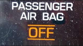 Passenger airbag light