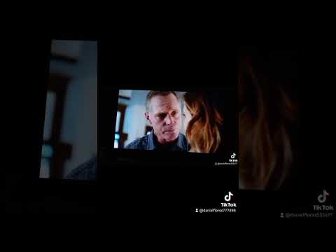 Chicago PD - Lindsay wants to help to save Jay