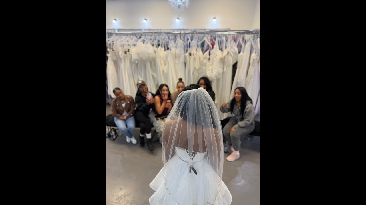 When J Diva tells the girls that she’s LATE!!