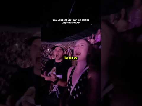 Sabrina Carpenter's catwalk at the Primavera Sound 2025 🇪🇦