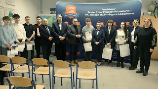 Nagrody dla laureatów konkursu z historią