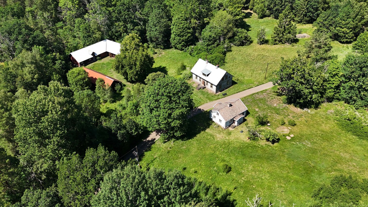 7 rum Gård med jordbruk på Gillbonderyd 5 Uppvidinge kommun - video