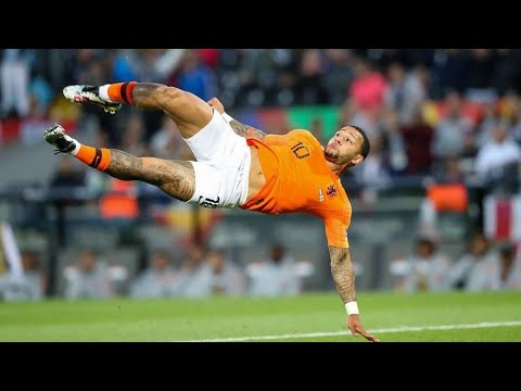 Memphis Depay is Unstoppable in 2021 ☆ he has skills, tricks speed and Goals.