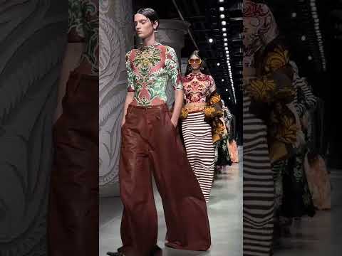 finale Etro Spring-summer 2024 Fashion show 🤎 #etro