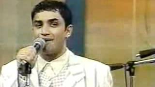 Mi Problema Lyrics English Translation