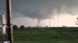 preview picture of video 'Awesome Twin Tornadoes Near Cherokee OK April 14, 2012!'