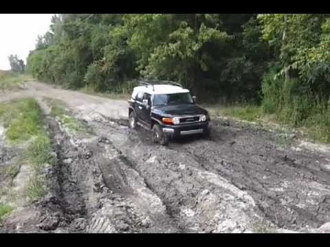 jeep wrangler unlimited vs fj cruiser