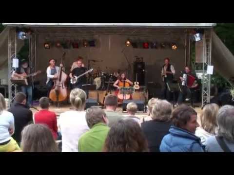 Rcok an der Kirche 2014