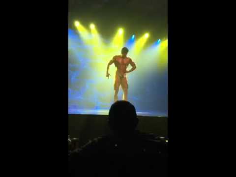 Musclemania Pro Sasho Ognenovski Posing Routine at Musclemania Fitness America 2015.