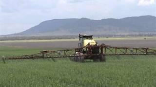 preview picture of video 'Over the Fence: On-farm research no trial for Liverpool Plains grower - Feb 2011'