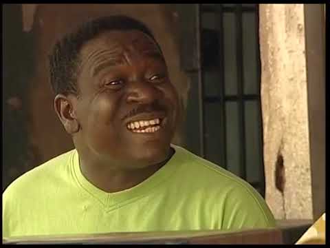 Mr Ibu Fights Paw Paw .. Are You The Owner Of This Shop - Nigerian Comedy Skits !