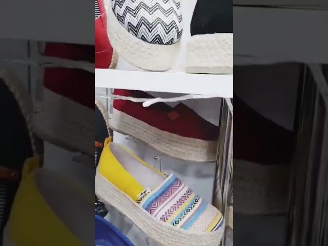 Vídeo relacionado con SEAC Malaga, Alpargatas para Mujeres y Hombres en Canvas y Costuras expuestas clásicas, Suela Antideslizante