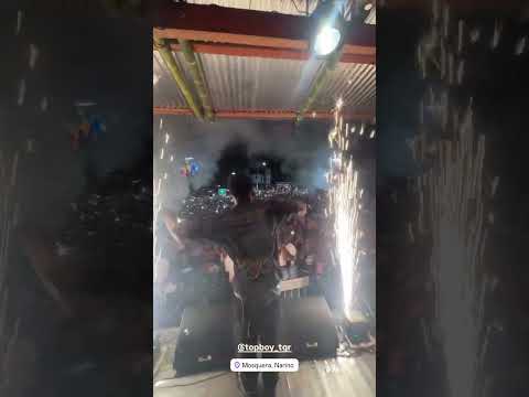 @JohnBugzSerna Vía Historia De IG, @topboytgr En Su Reciente Concierto, Cantando (DRIPPIN)
