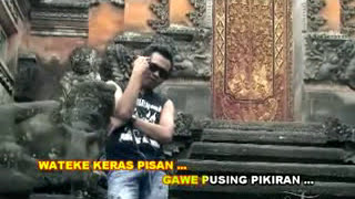 Download lagu Rohid Falak   Kanjeng Mami mp3