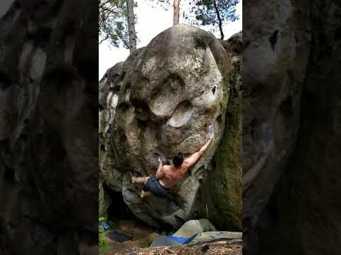 Beatle Juice (7a+) Barefoot Climbing - Cuisinière (Fontainebleau)