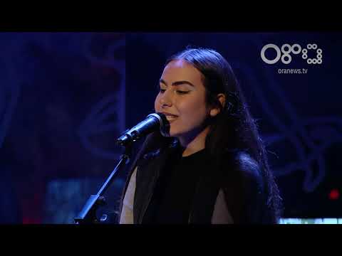 Esma Gashi performancë Live në "Ditë e Re"