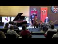 1. Blues For Smedley • Oscar Peterson | 2. A Gal In Calico • Arthur Schwartz - Berthold Schinke 1. Blues For Smedley • Oscar Peterson | 2. A Gal In Calico • Arthur Schwartz
