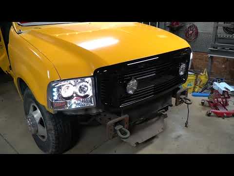 F250 / F350, 1999 - 2004 Ford Truck Headlight Replacement with Spyder Auto Aftermarket Headlights