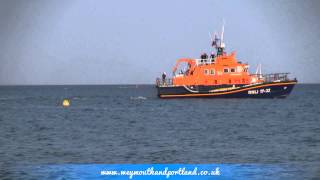 preview picture of video 'Weymouth Lifeboat Week 2014 - Bowleaze Cove Rescue Demonstration'