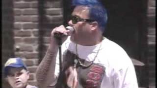 Uncle Kracker - Yeah Yeah Yeah Live (With Kid Rock At MTV&#39;s Rock And Bowl)