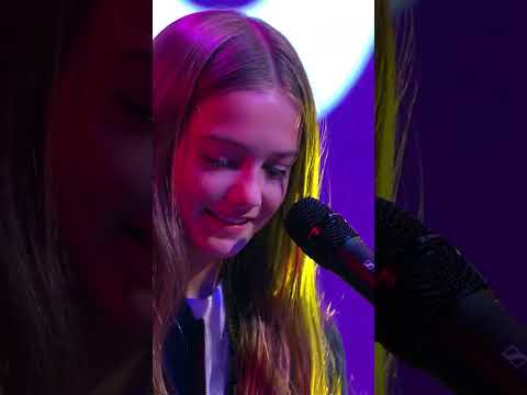 JUNIOR EUROVISION 2023 WINNER SINGING "STAY" ON THE PIANO (ZOÉ CLAUZURE)