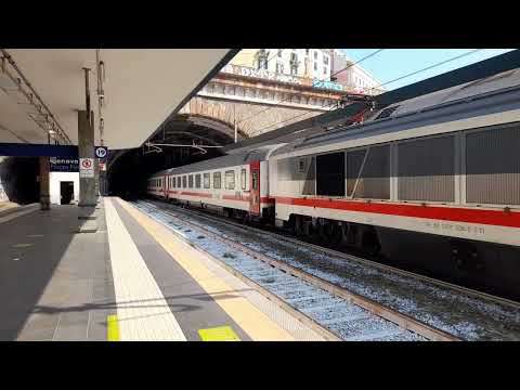 Intercity 510 (ex capodimonte) Salerno-Torino P. Nuova in arrivo a Genova Piazza Principe