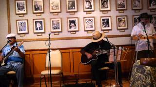 "Nani Helena" sung by Paul Kim, Honey's at Ko`olau