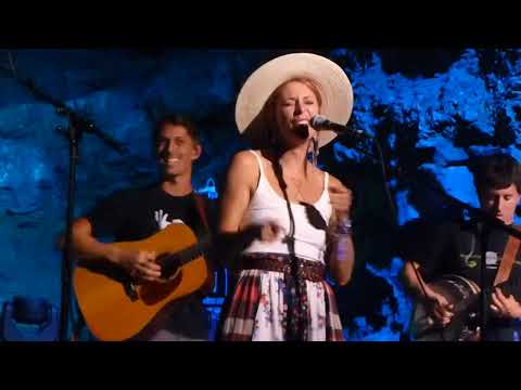 Fireside Collective w Lindsay Lou "Smooth and Groovy"