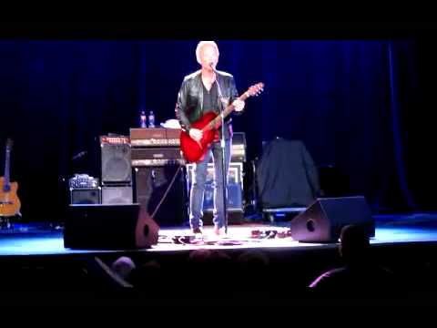 Lindsey Buckingham - Live at Neptune Seattle - Trouble and edge walk.