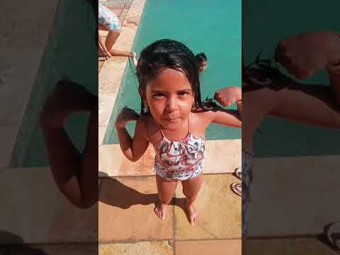 Mais um dia de piscina.