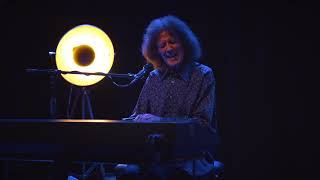 Gilbert O&#39;sullivan   - Why oh Why oh Why (Official Music Video)