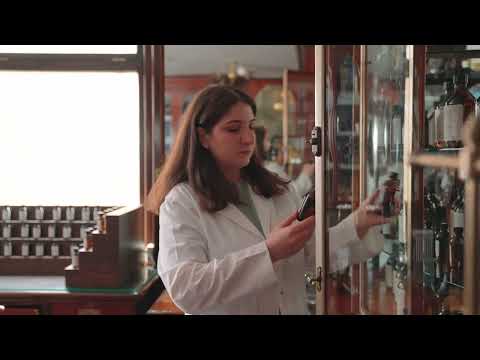 Bespoke Perfume - Custom Fragrance | Floris London UK