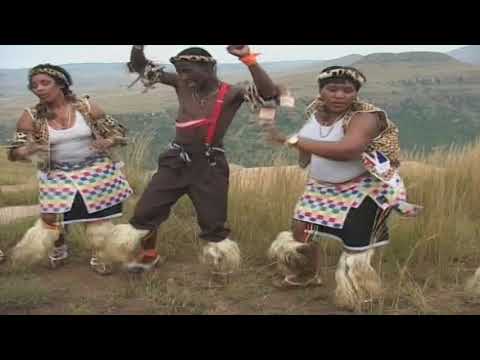 Izingane Zoma - Aphelile Amacala (Official Music Video)