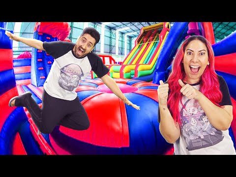 ROTINA VIDA REAL NO MAIOR PARQUE DE BRINQUEDOS INFLÁVEIS | Gabriel e Shirley 2.0