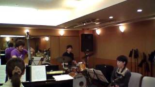 Human Nature　[工藤精bass　工藤悠drums　鹿嶋千鶴tenor sax　原田英子piano]