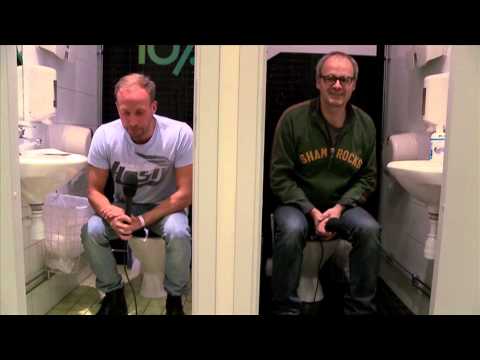 Johan Rheborg trakasserar man på toaletten - VAKNA med NRJ