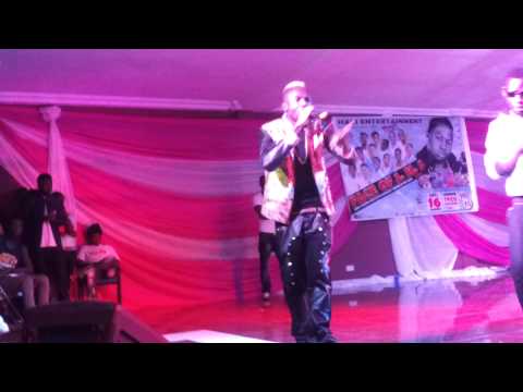 In sunyani dnf n Rams nic on stage.